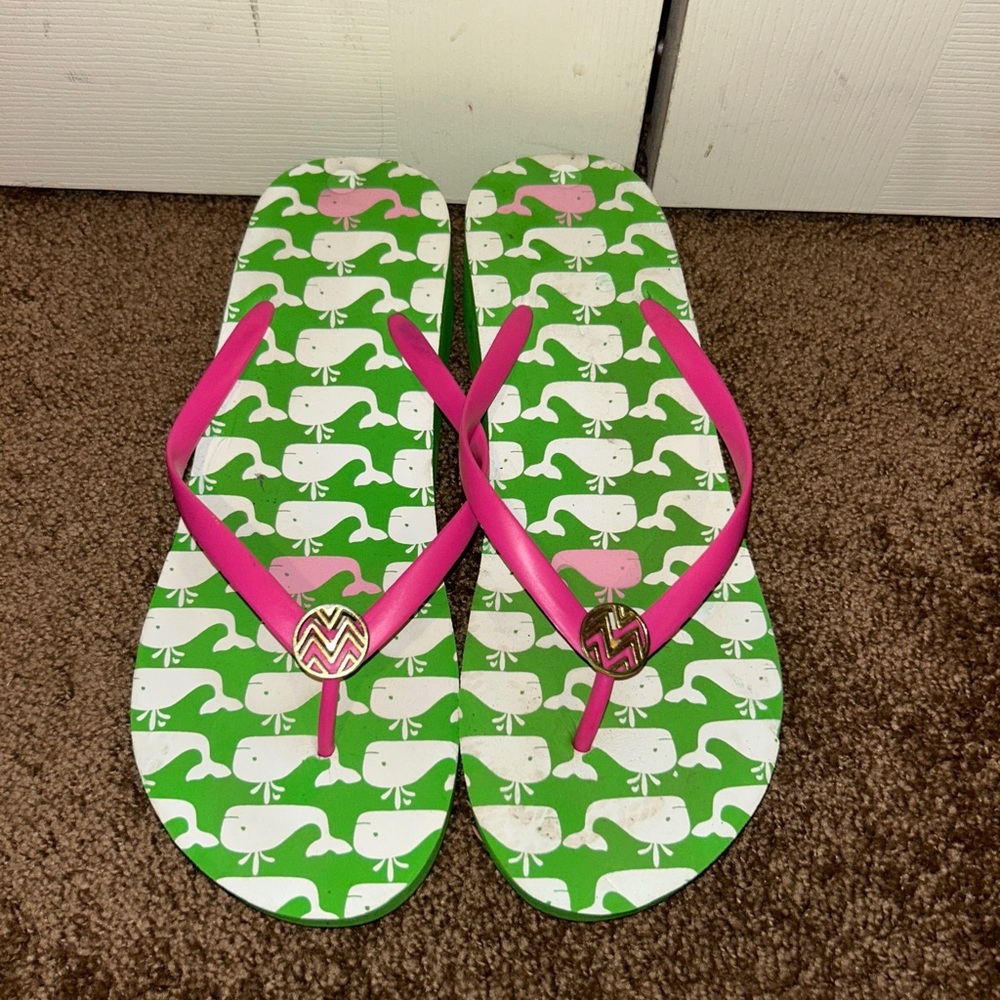 Macbeth collections Margaret Joseph’s pink white green whale wedge sz Xl 10